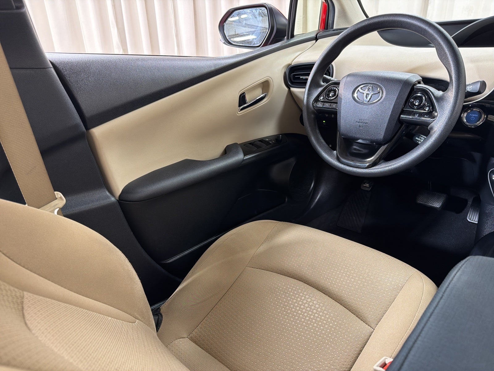 2022 Toyota Prius LE AWD-e