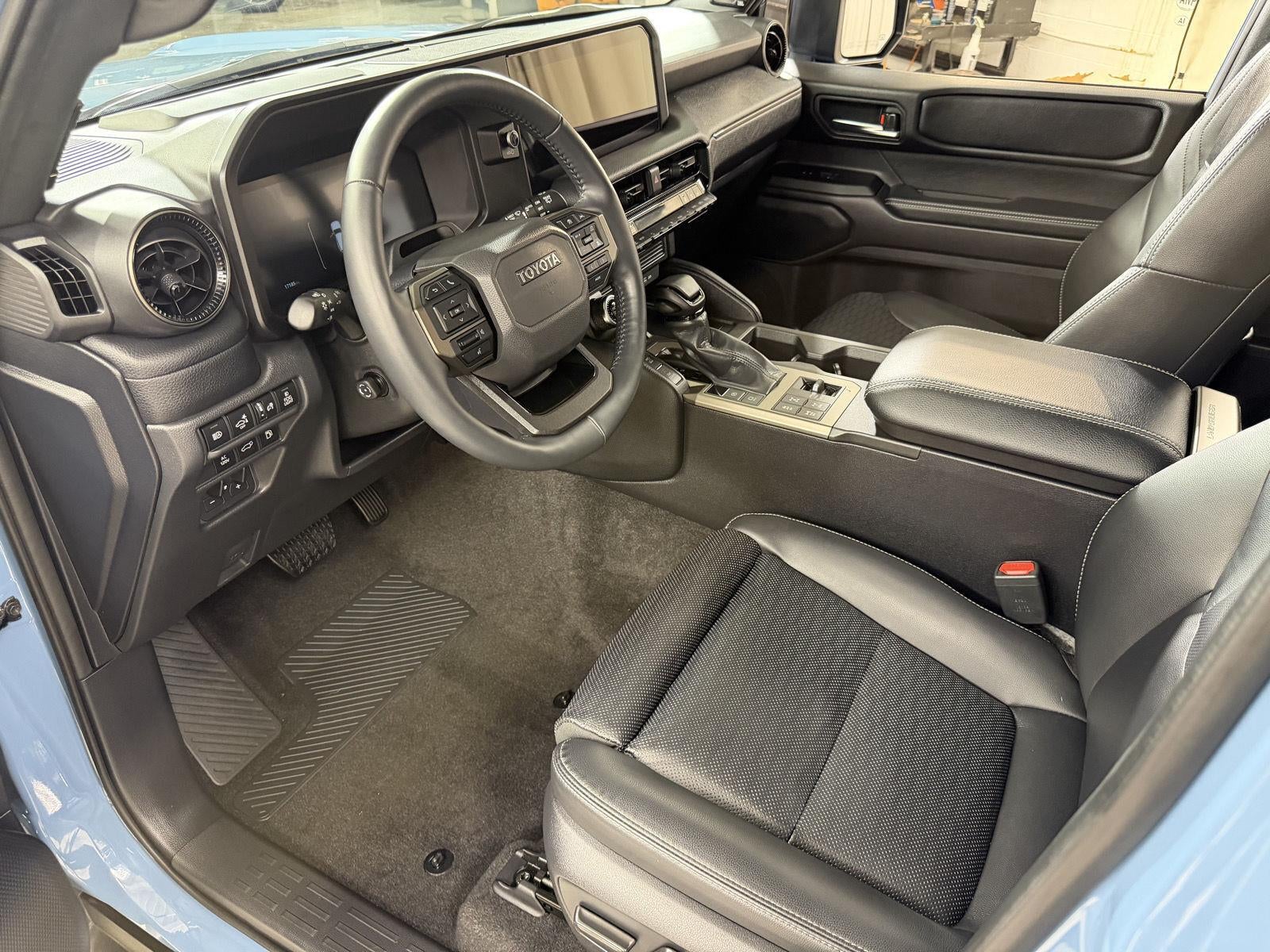2025 Toyota Land Cruiser 4WD
