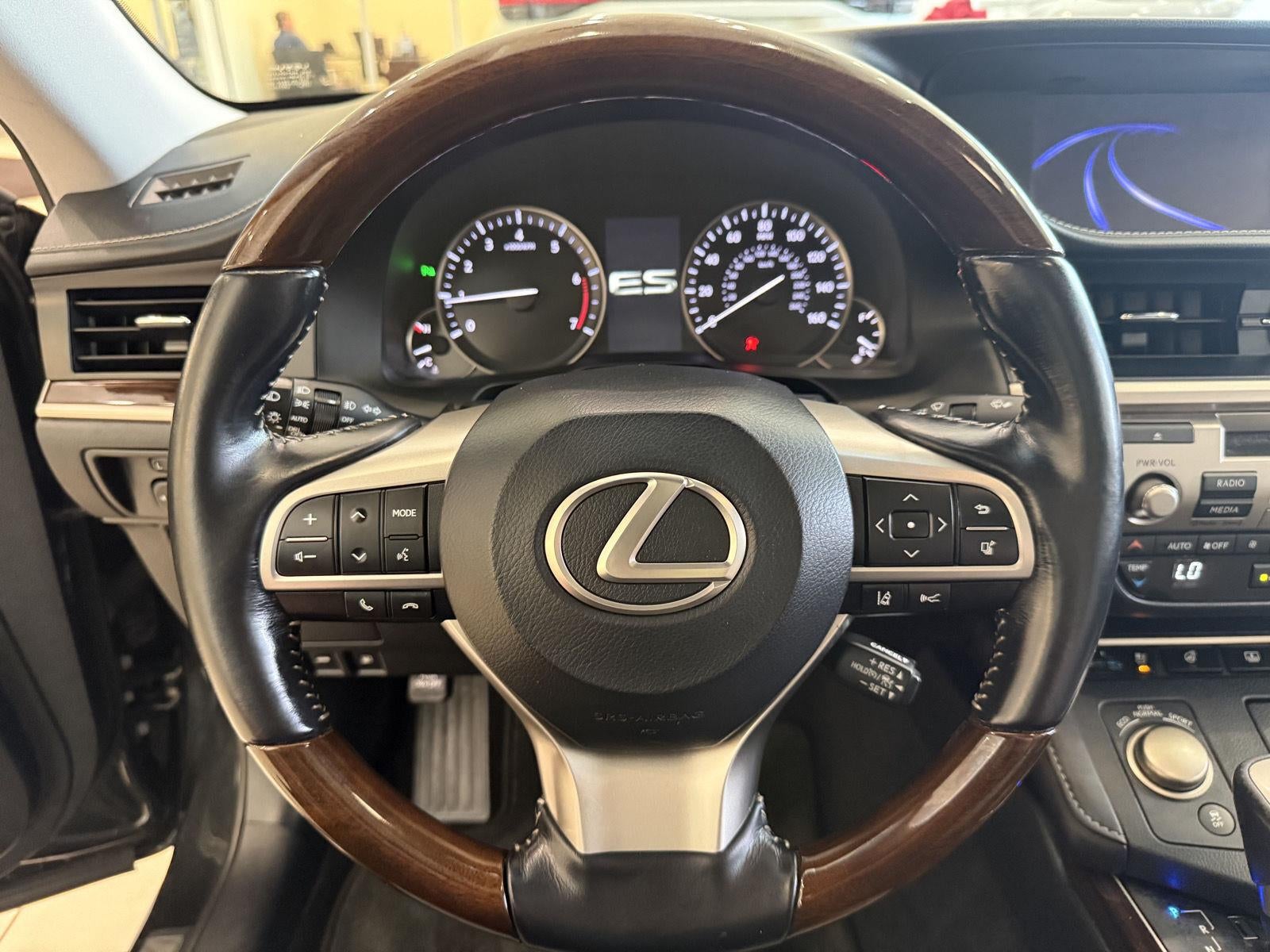 2016 Lexus ES 350 Base