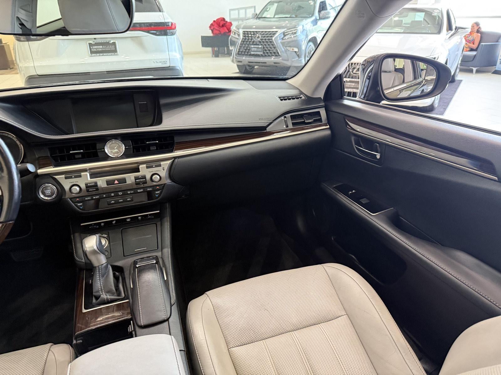 2016 Lexus ES 350 Base