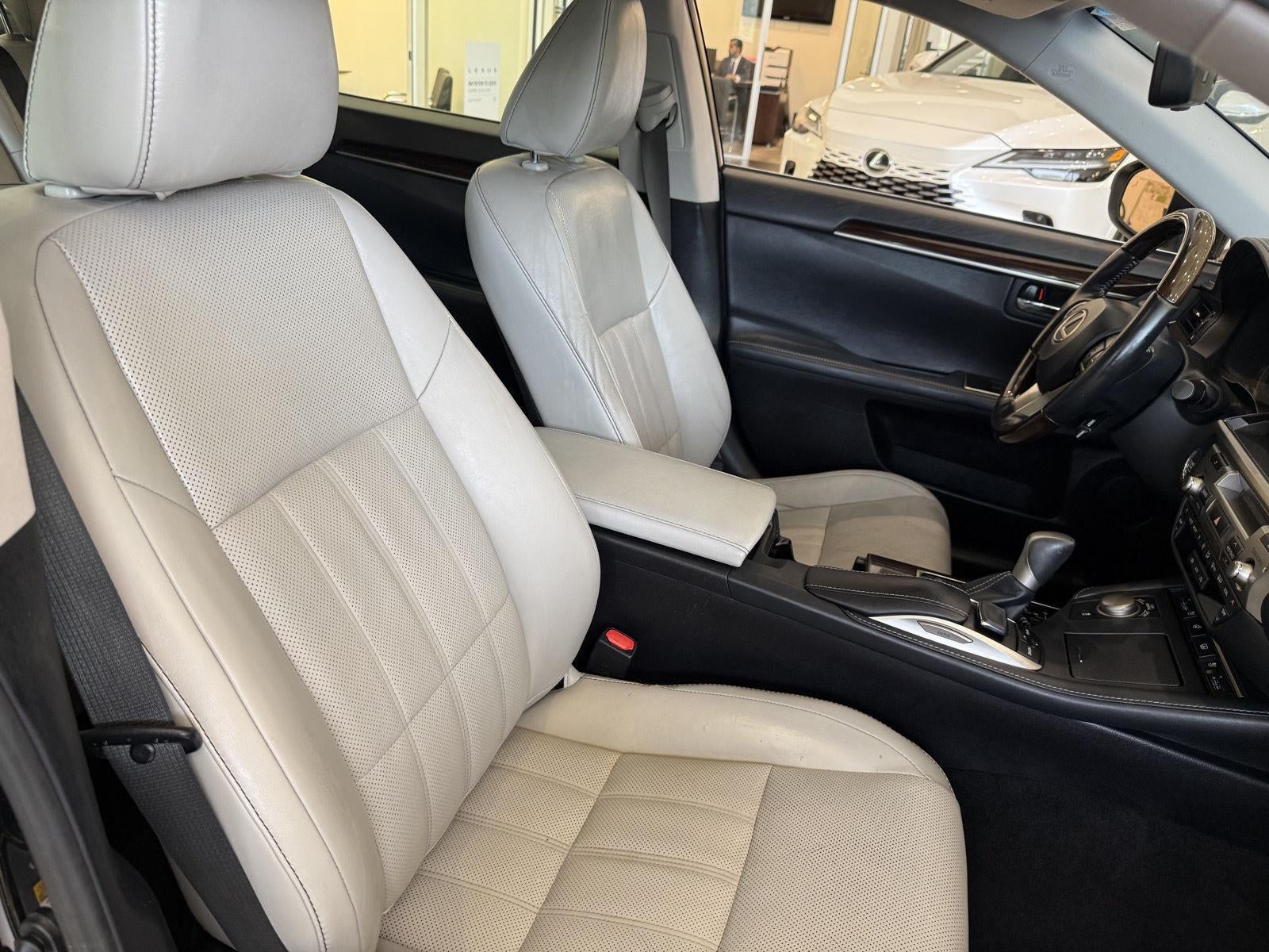 2016 Lexus ES 350 Base