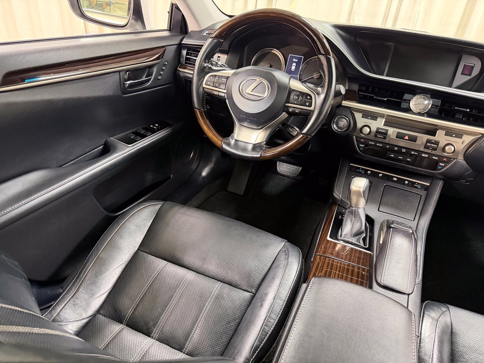 2016 Lexus ES 350