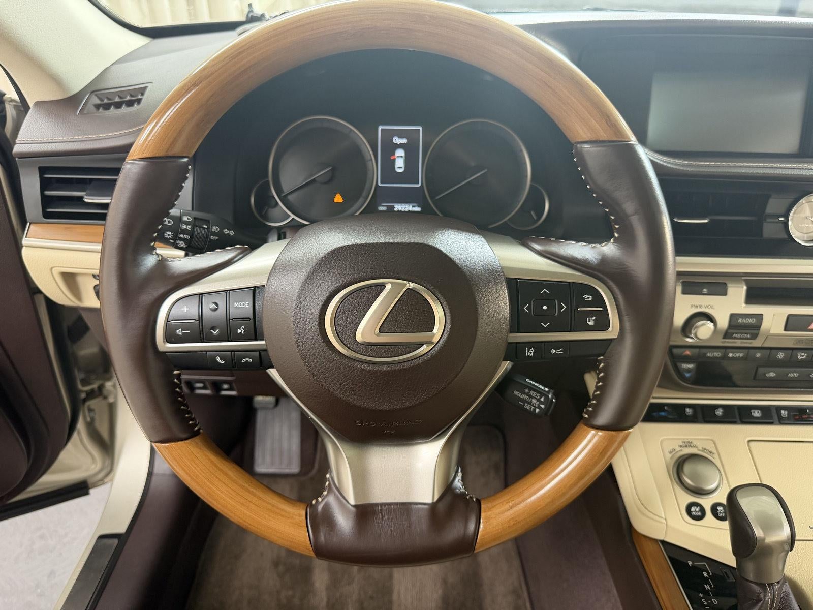 2018 Lexus Es ES 300h