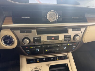 2018 Lexus Es ES 300h