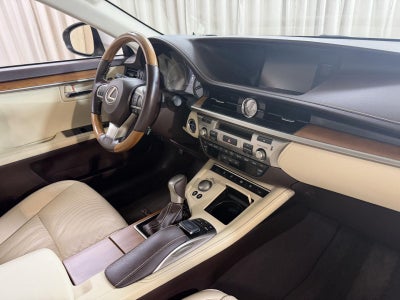 2018 Lexus Es ES 300h