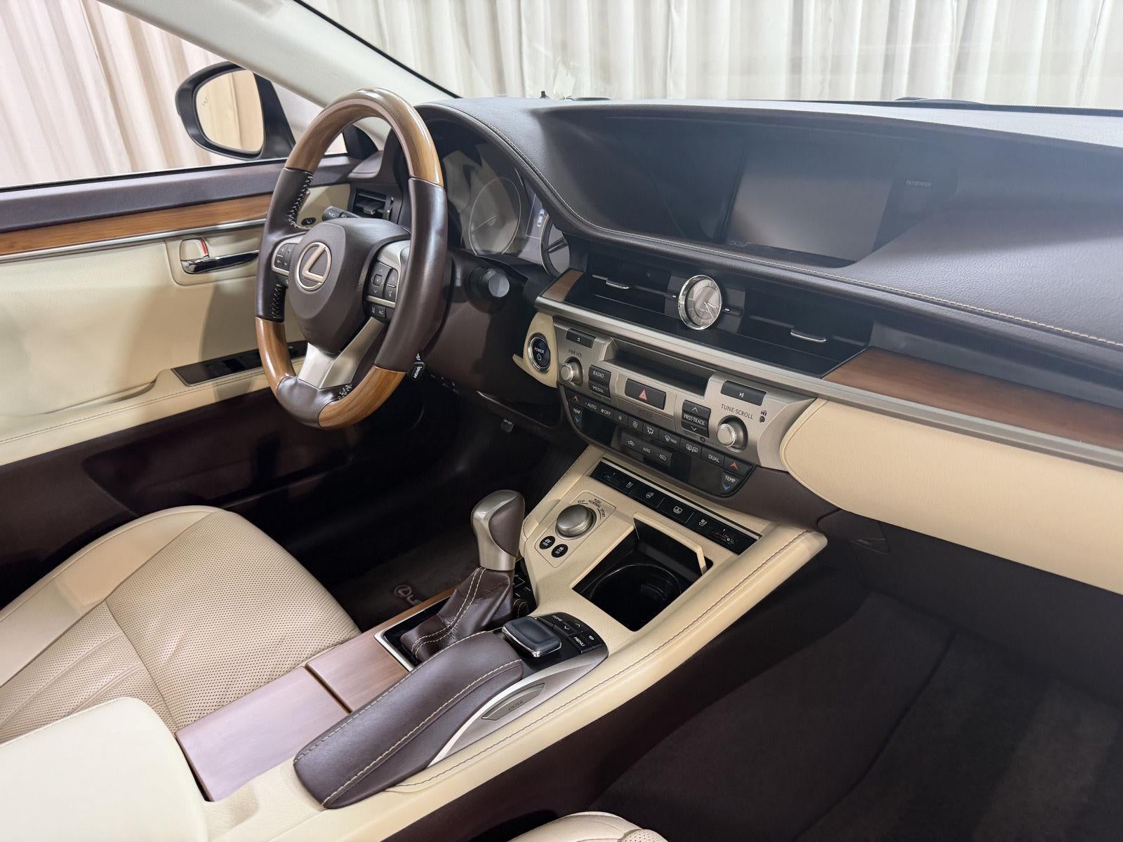 2018 Lexus Es ES 300h