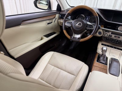 2018 Lexus Es ES 300h