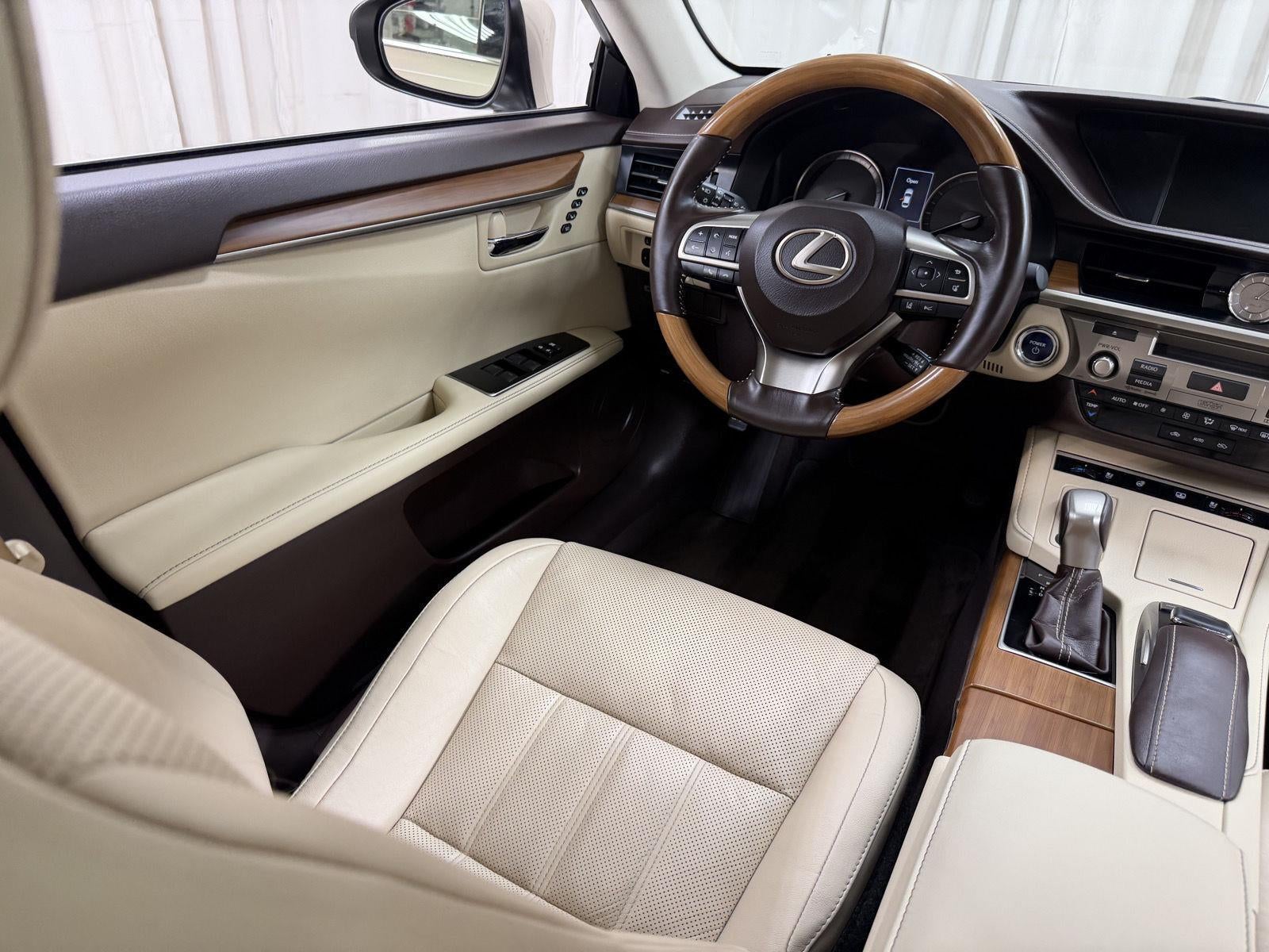 2018 Lexus Es ES 300h