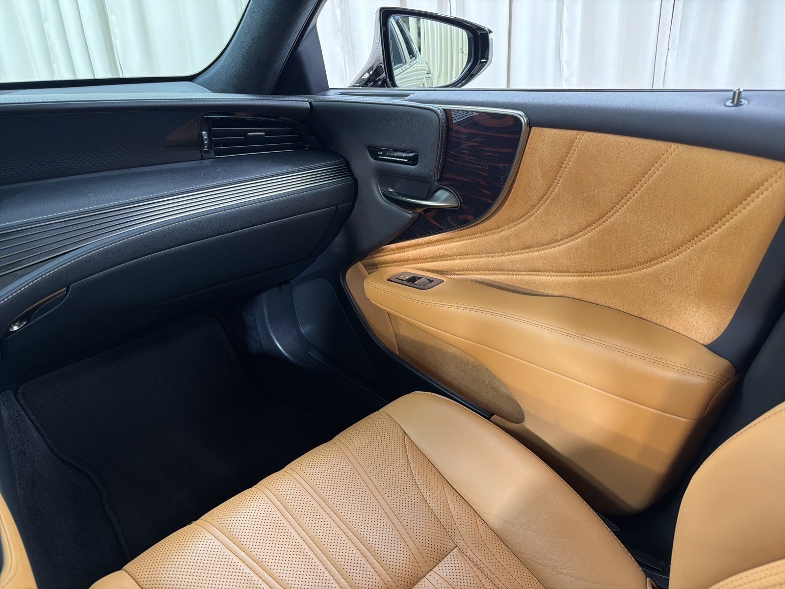 2023 Lexus LS 500 Base