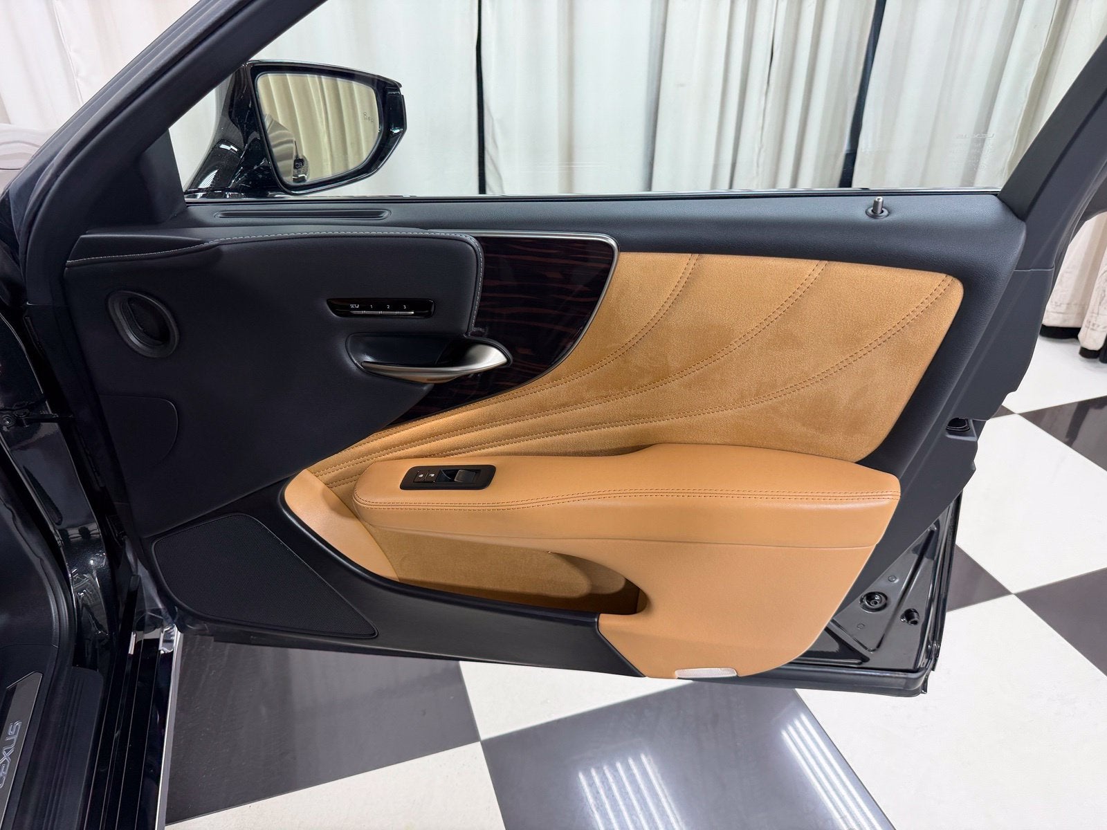 2022 Lexus LS 500 Base