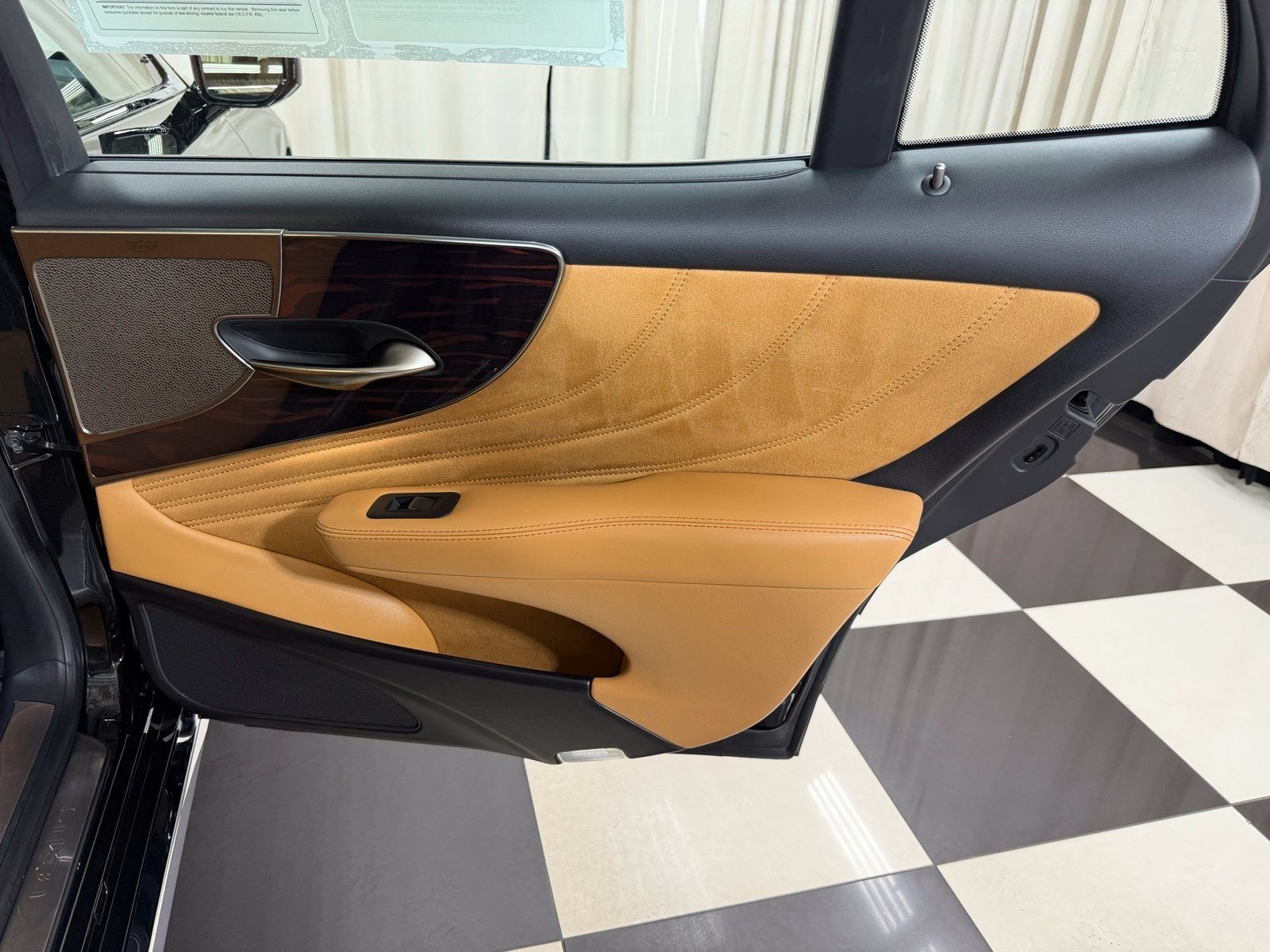 2022 Lexus LS 500 Base