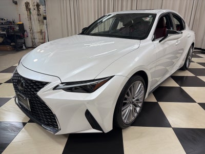2023 Lexus IS 300