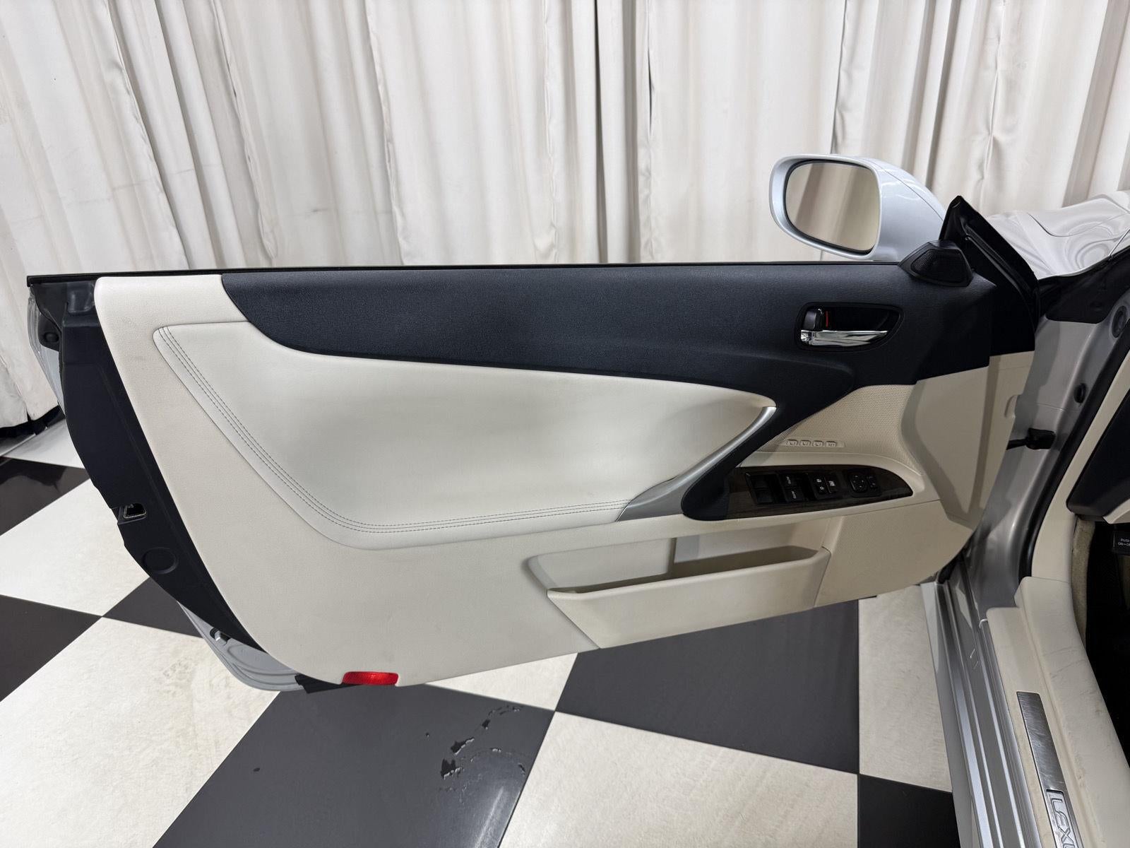 2010 Lexus Is 250C 2DR CONV AUTO