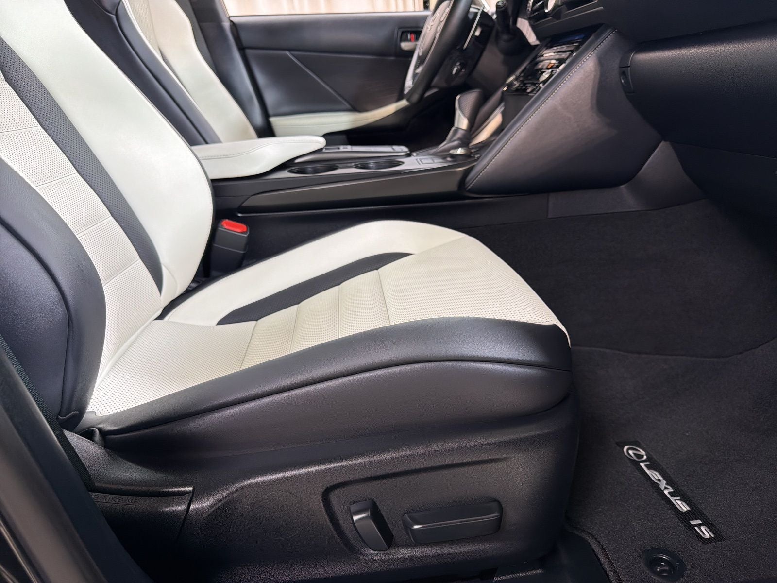 2025 Lexus IS 350 F SPORT