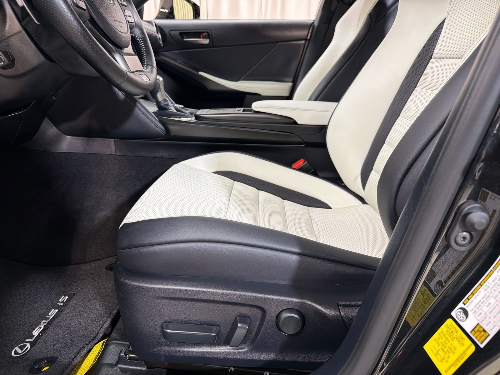 2025 Lexus IS 350 F SPORT