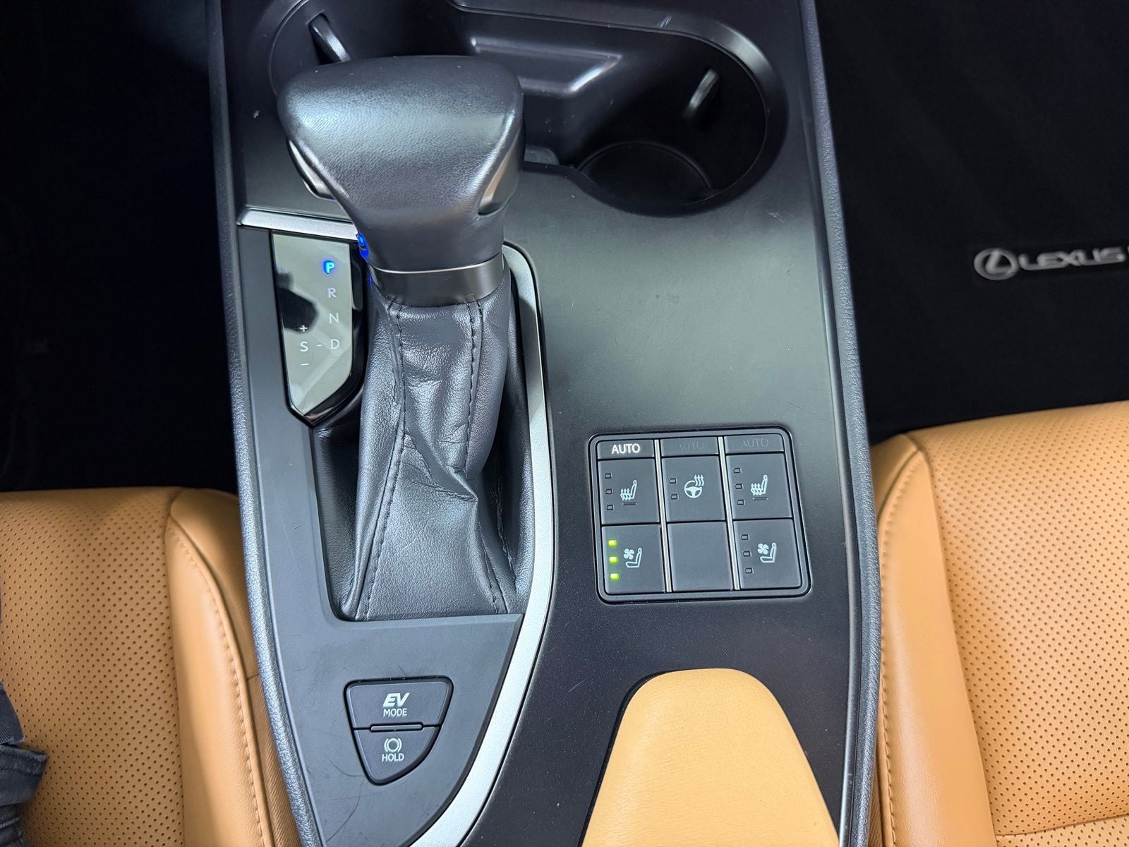 2024 Lexus UX 250h Premium