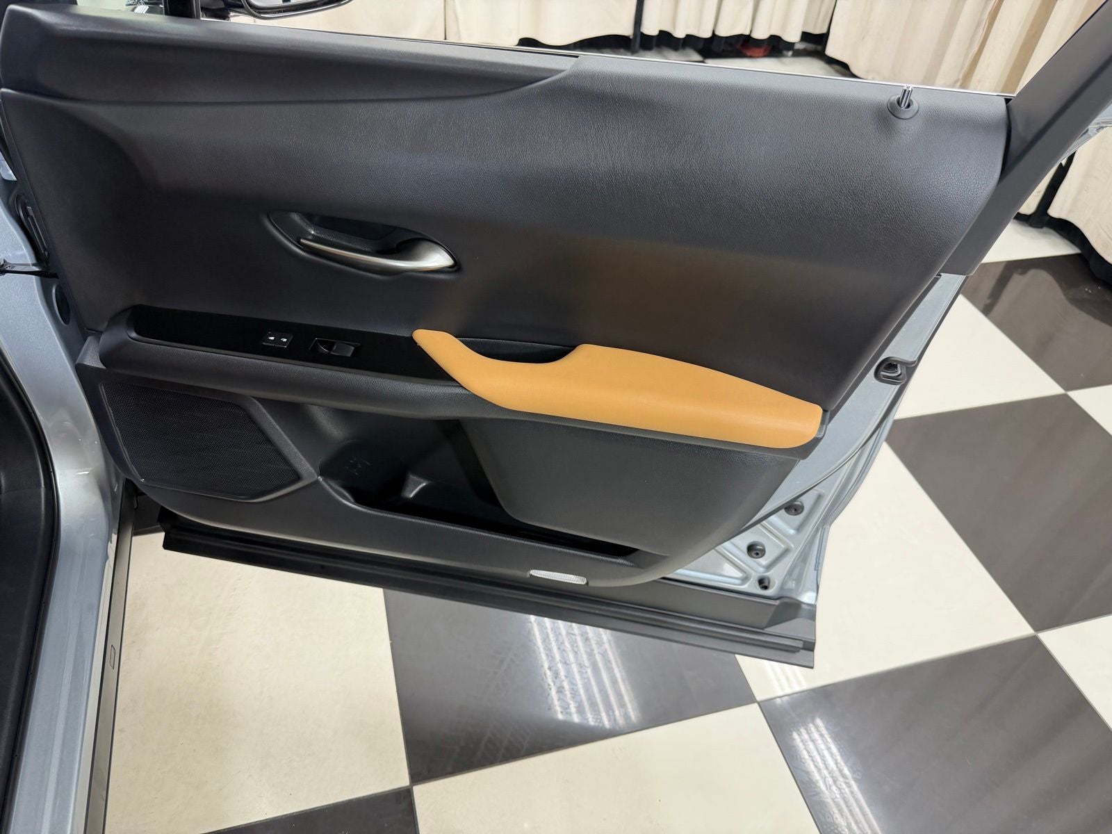 2024 Lexus UX 250h Premium