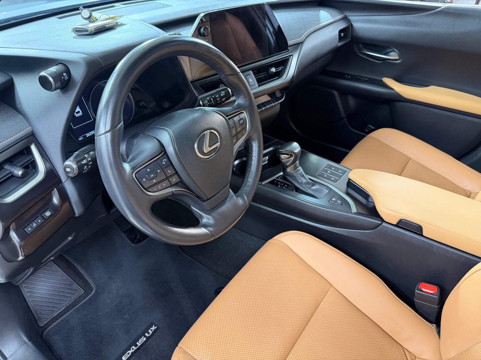 2024 Lexus UX 250h Premium