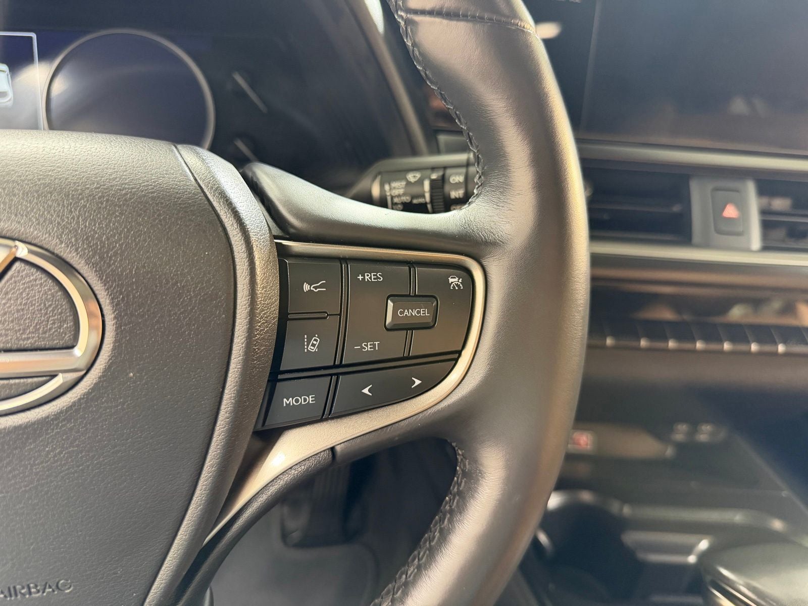 2024 Lexus UX 250h Premium