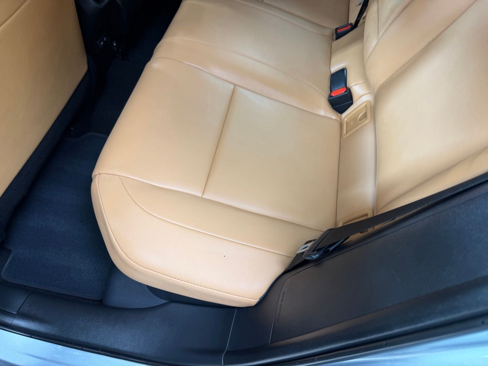 2024 Lexus UX 250h Premium