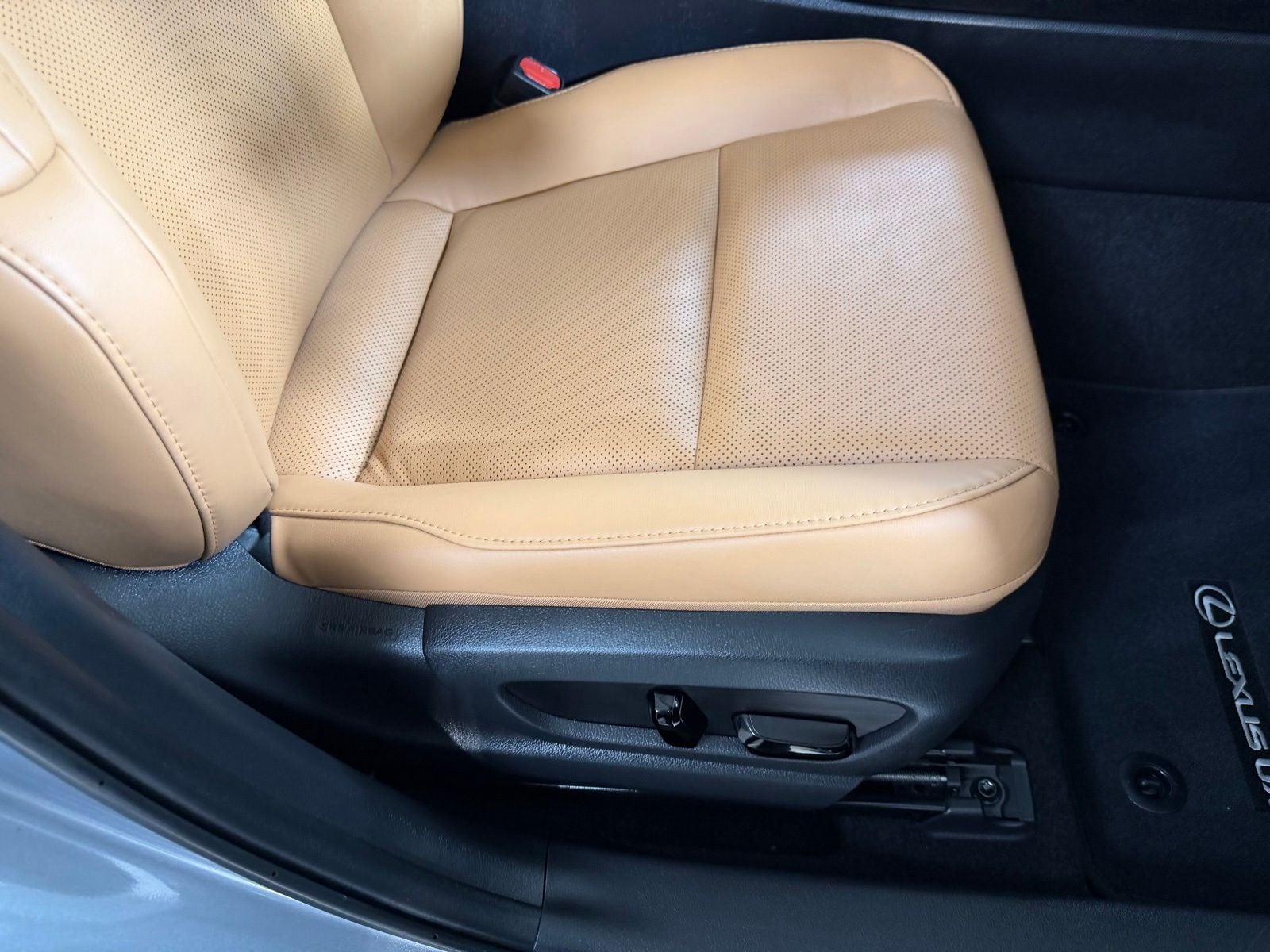 2024 Lexus UX 250h Premium