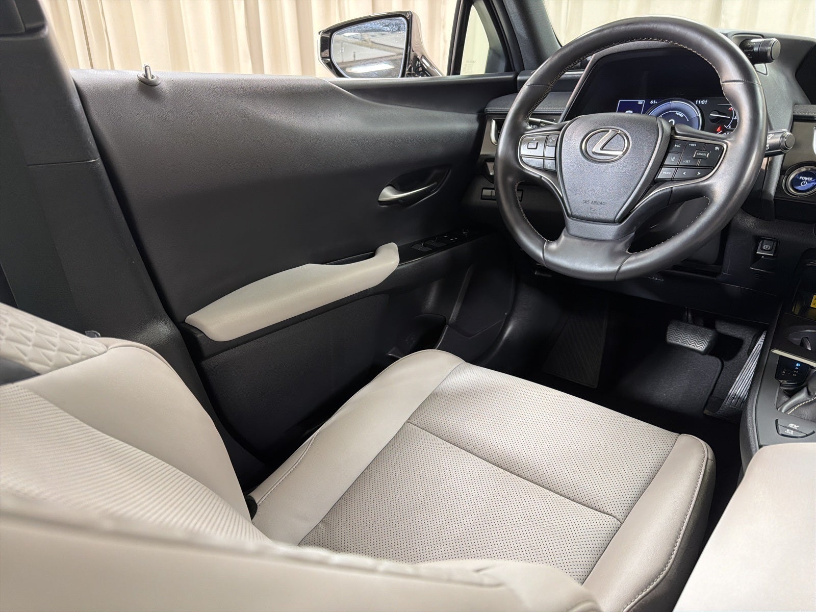 2021 Lexus UX 250h Base