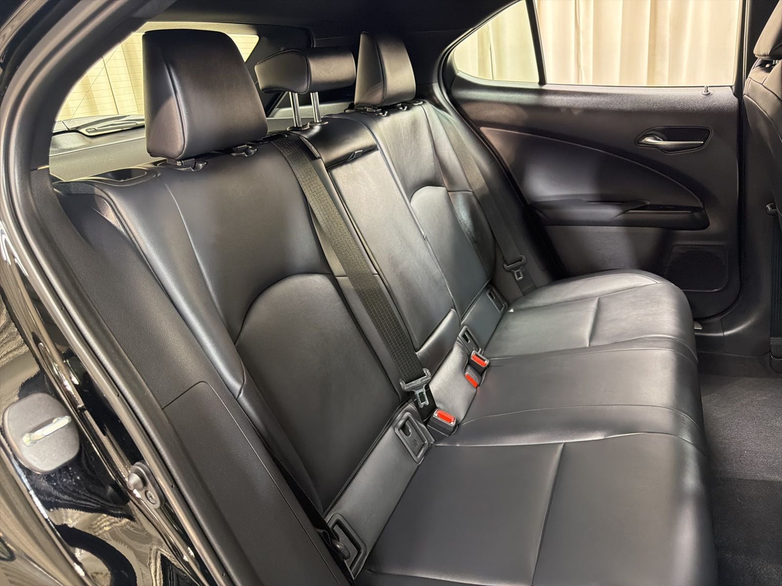 2025 Lexus UX 300h Premium