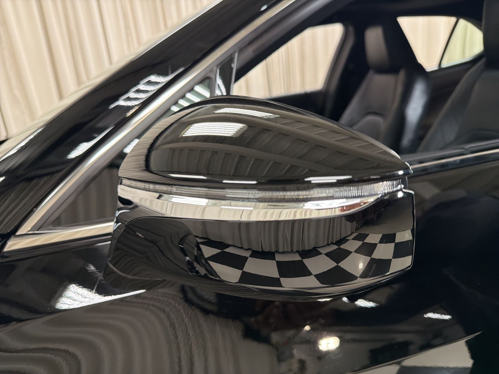 2025 Lexus UX 300h Premium
