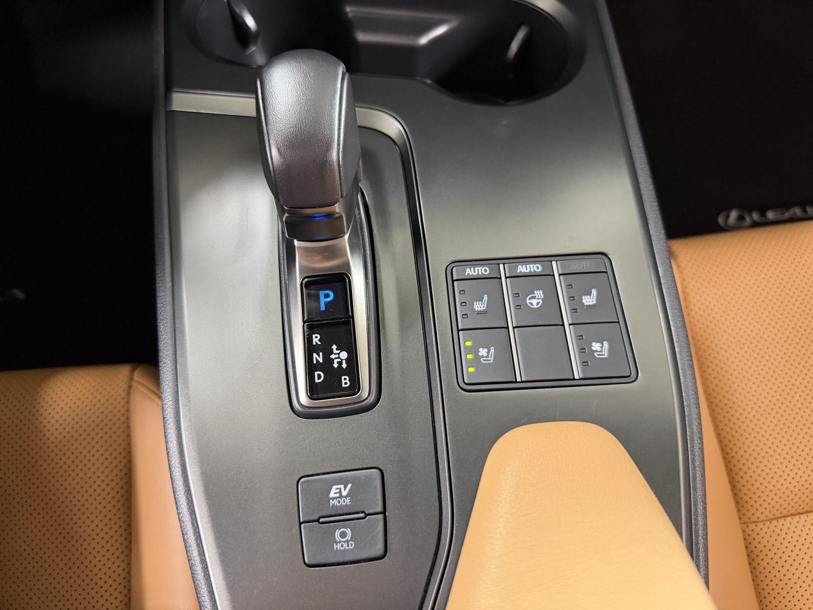 2025 Lexus UX UX 300h Premium