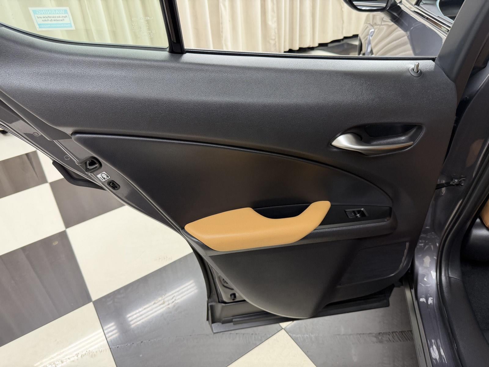 2025 Lexus UX UX 300h Premium