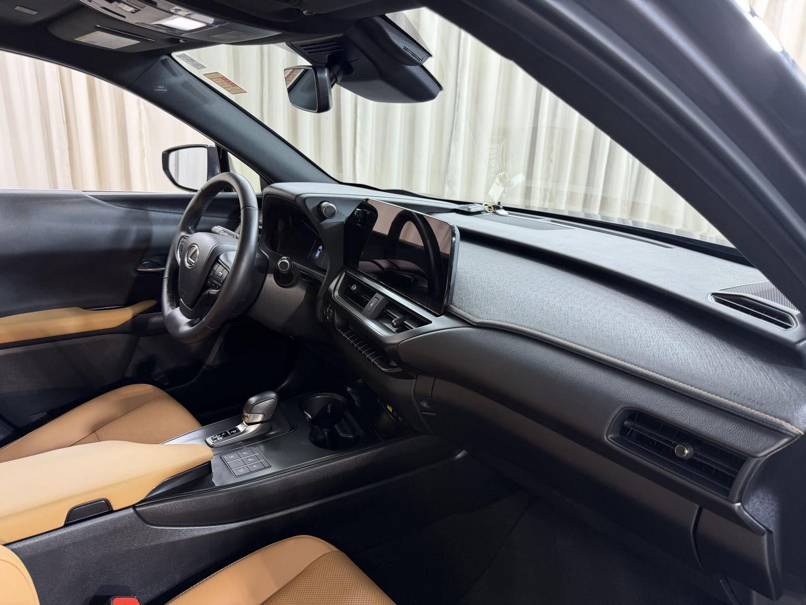 2025 Lexus UX UX 300h Premium