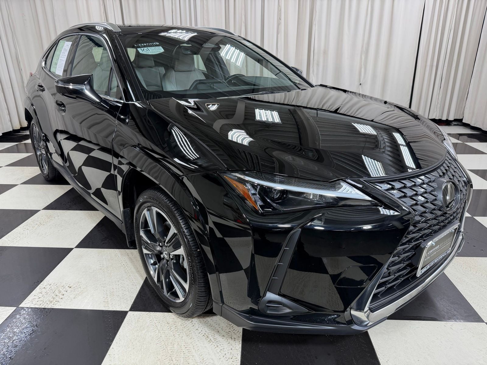 2025 Lexus UX 300h Premium