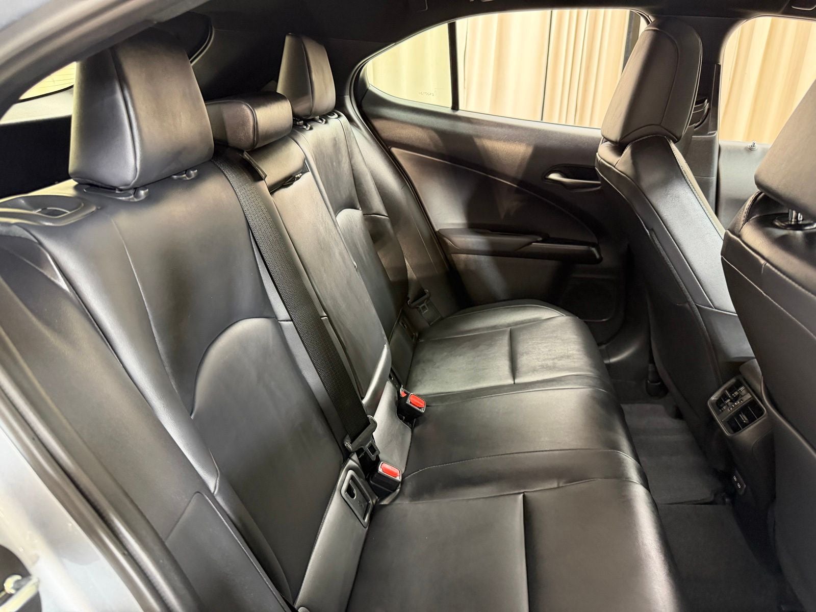 2026 Lexus UX 300h Premium