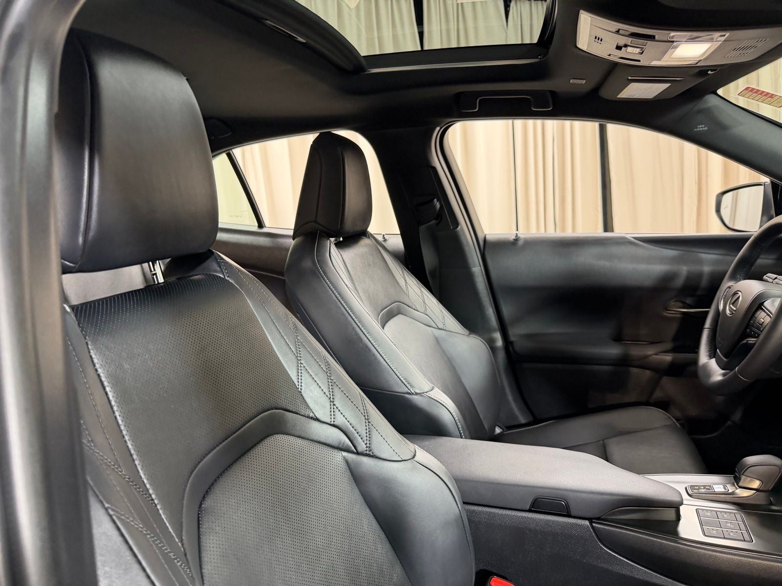 2026 Lexus UX 300h Premium