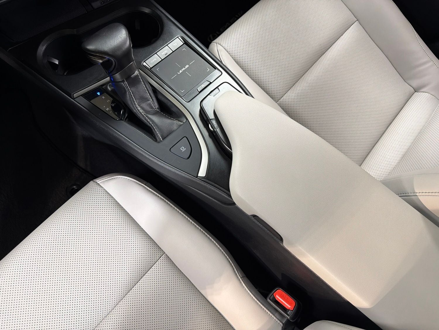 2019 Lexus UX 200 Base
