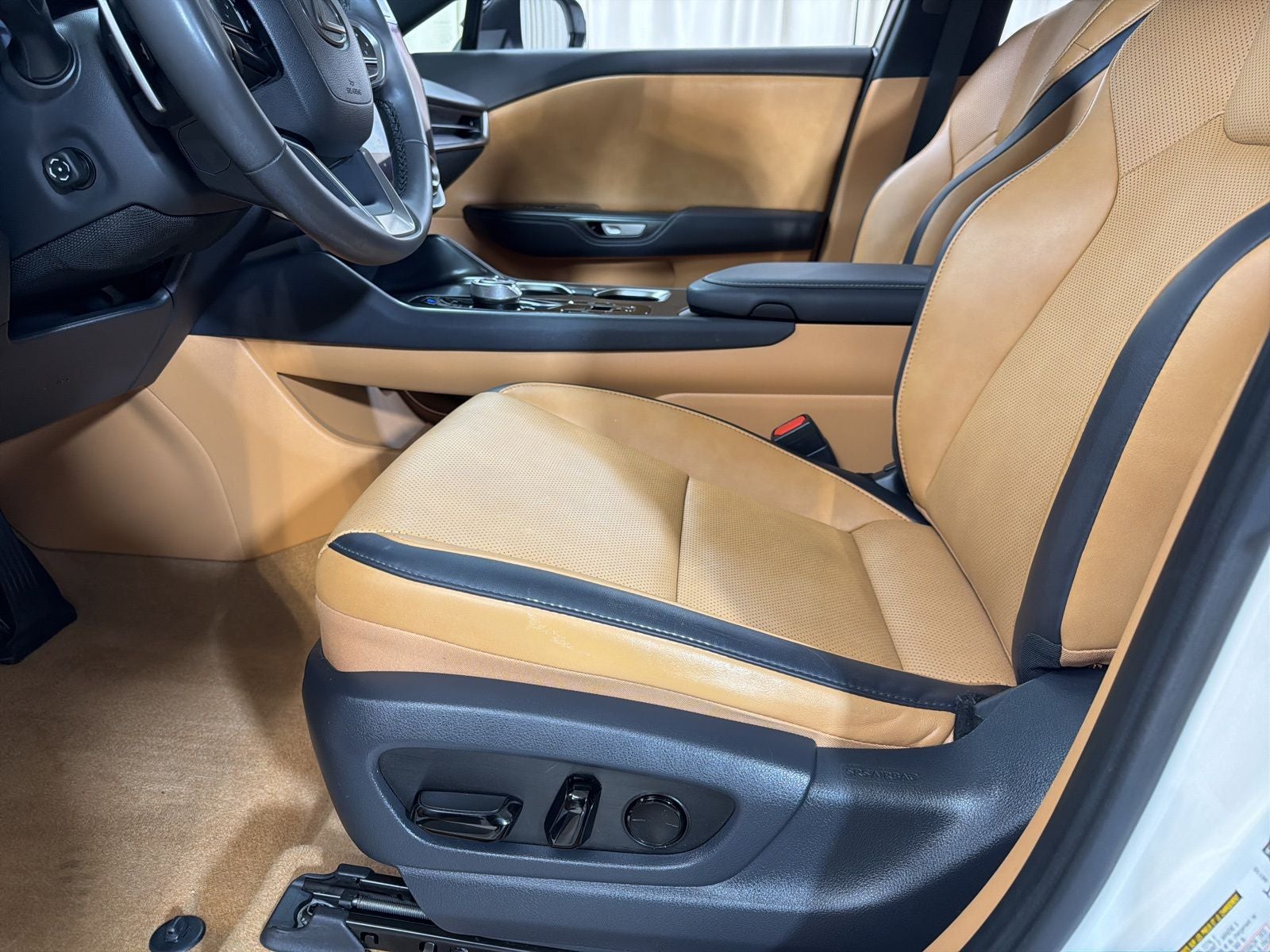 2023 Lexus RZ 450e Premium