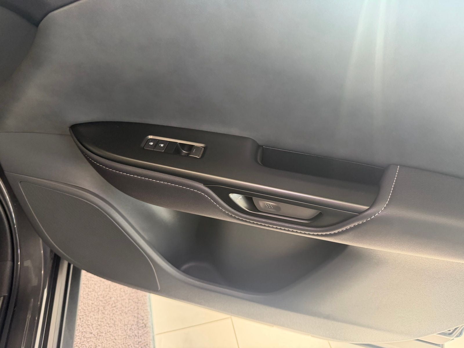 2023 Lexus RZ 450e Premium