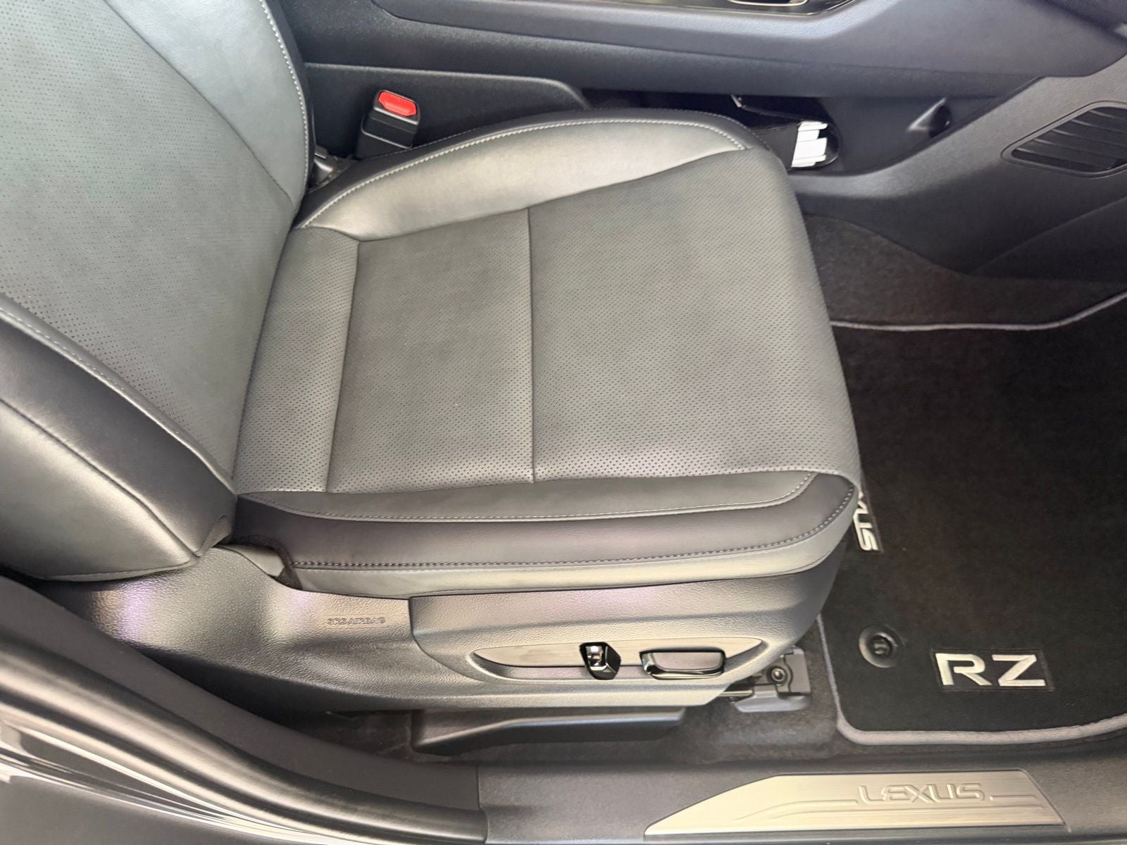 2023 Lexus RZ 450e Premium