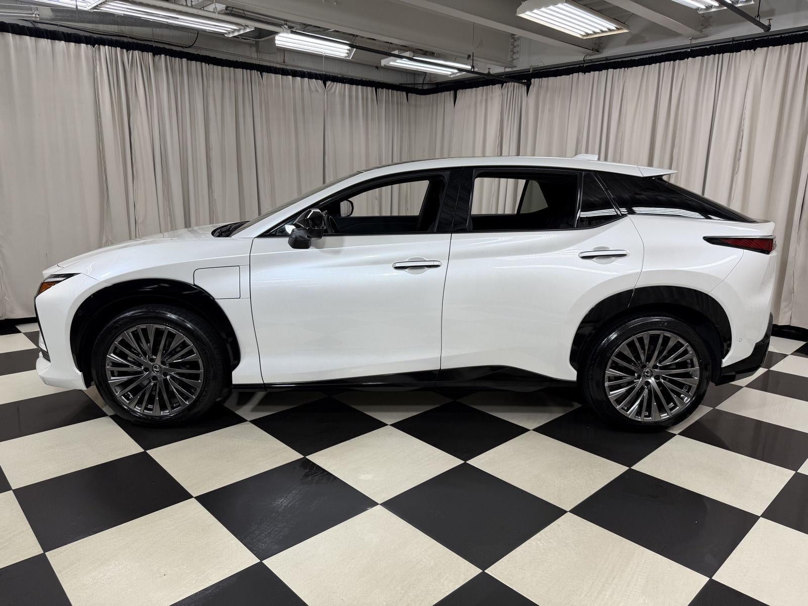 2023 Lexus RZ RZ 450e Luxury