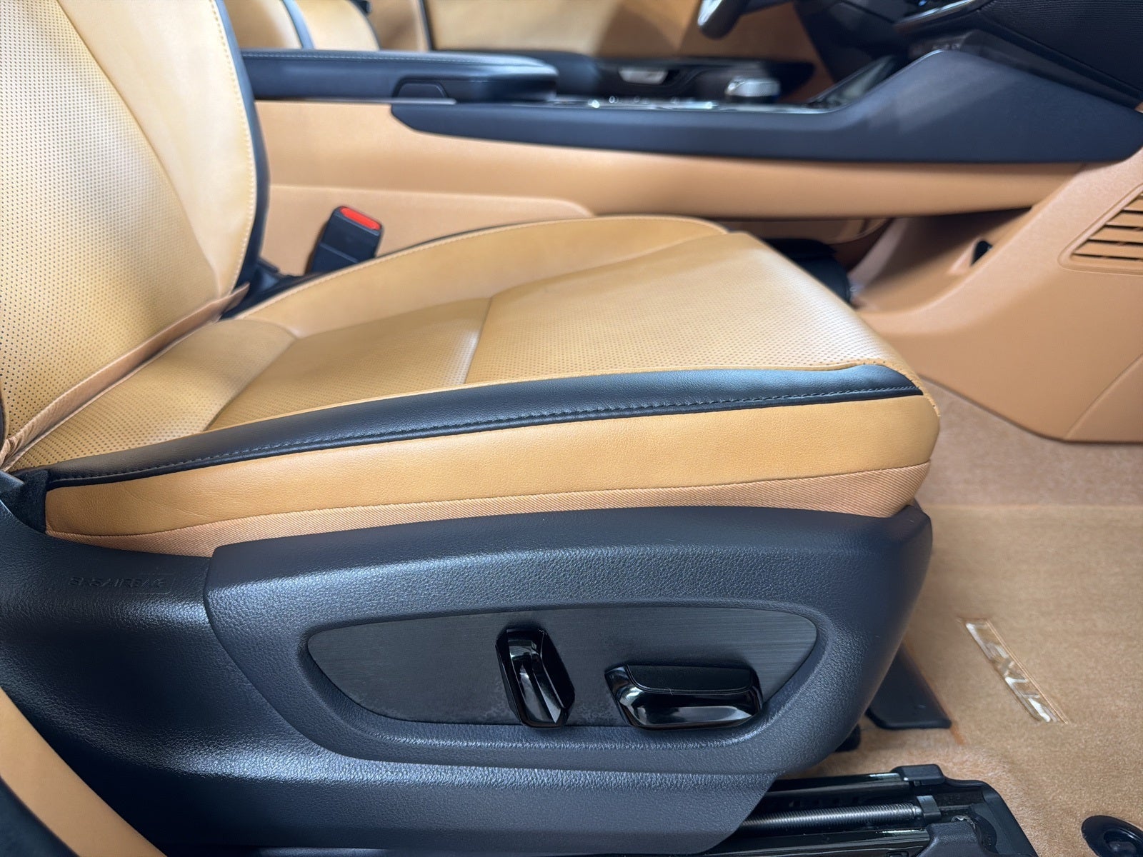 2025 Lexus RZ 450e Premium