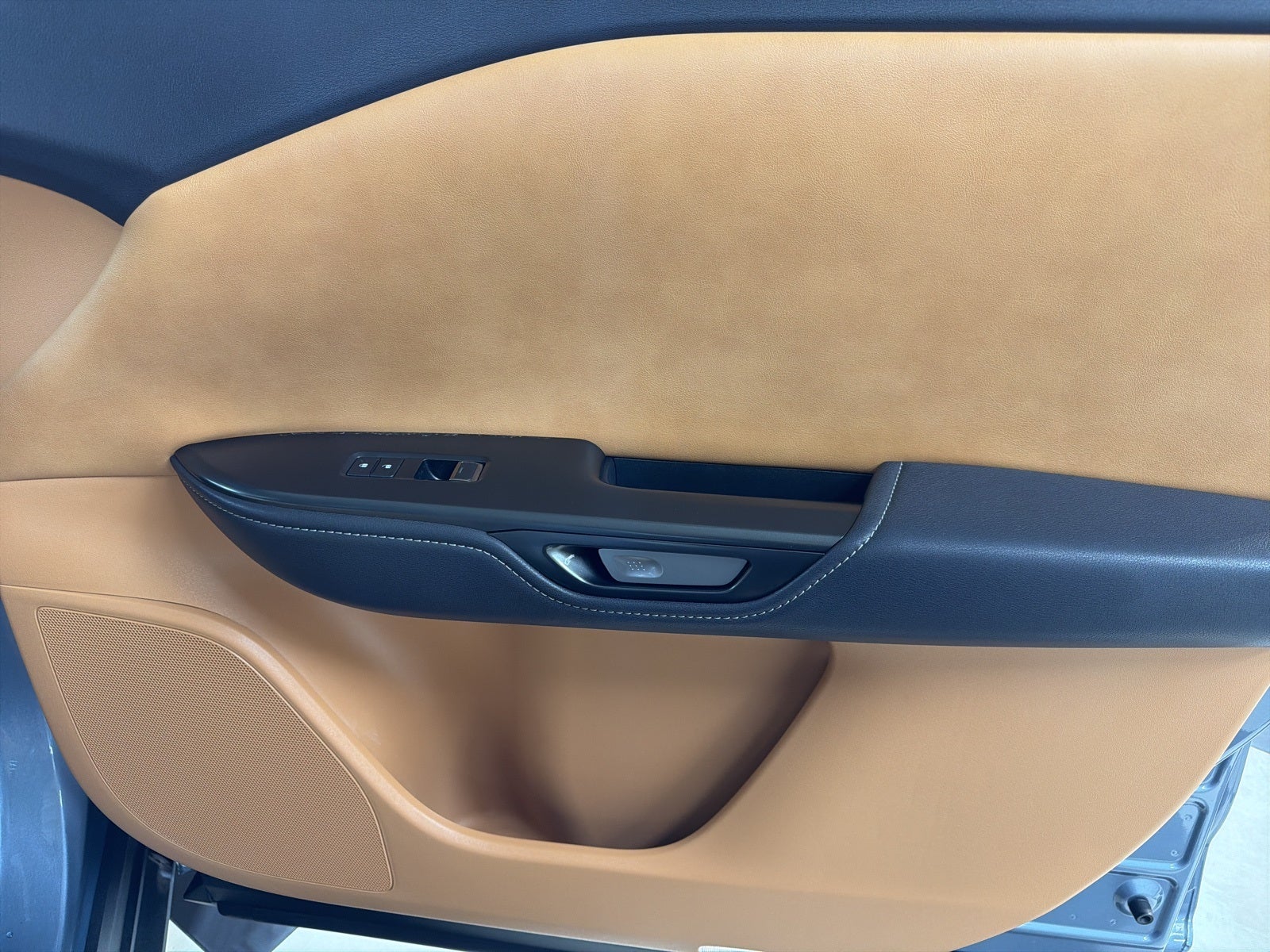 2025 Lexus RZ 450e Premium