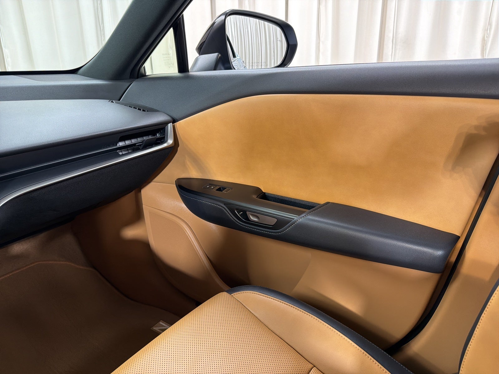 2025 Lexus RZ 450e Premium