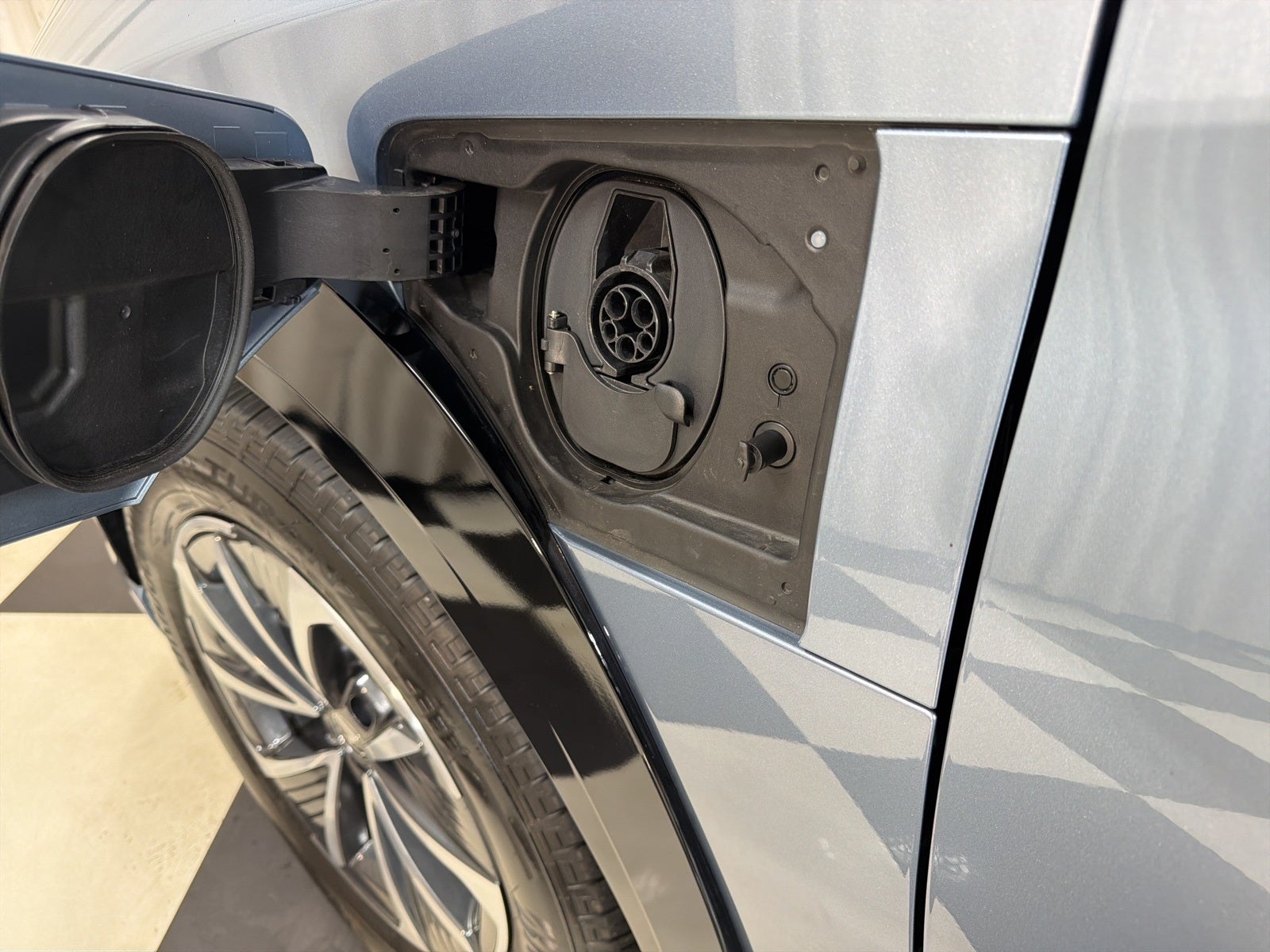 2025 Lexus RZ 450e Premium