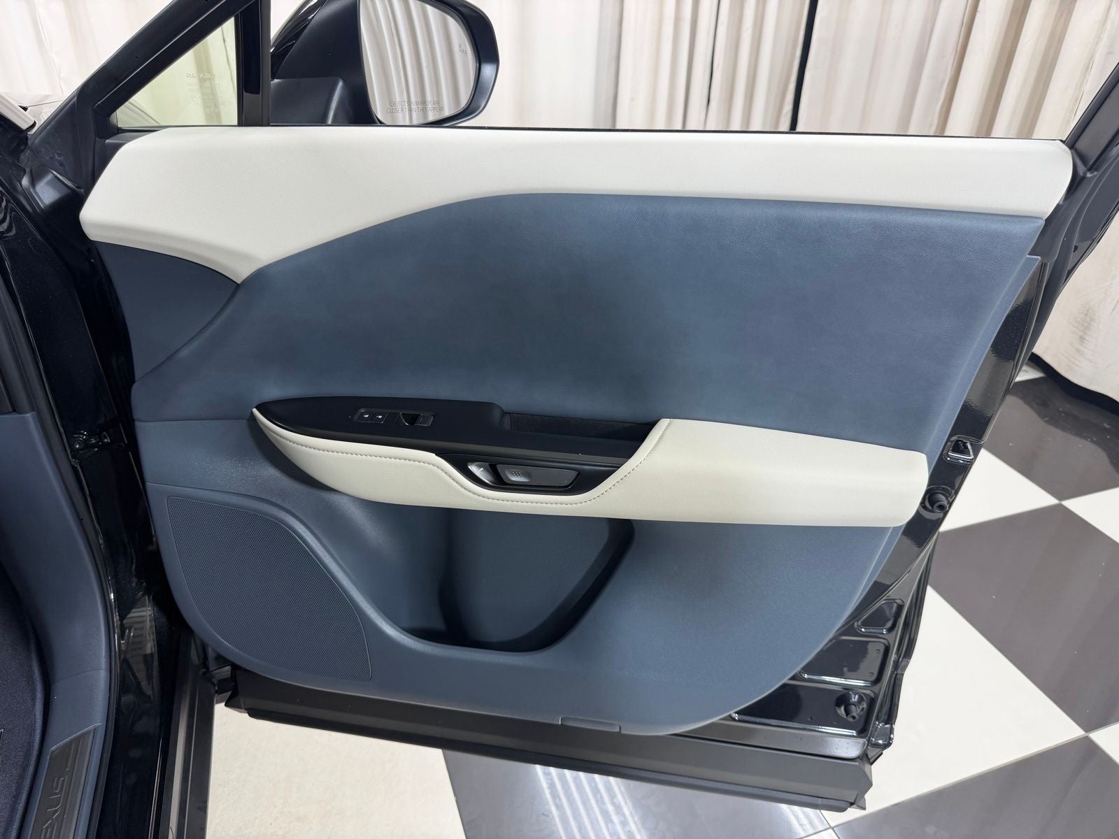 2024 Lexus RZ 450e Premium