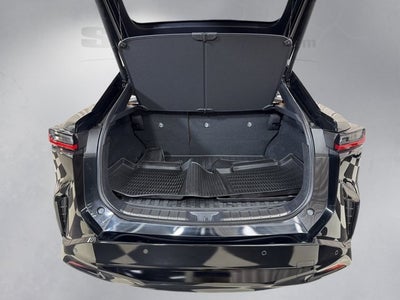 2023 Lexus RZ 450e Luxury