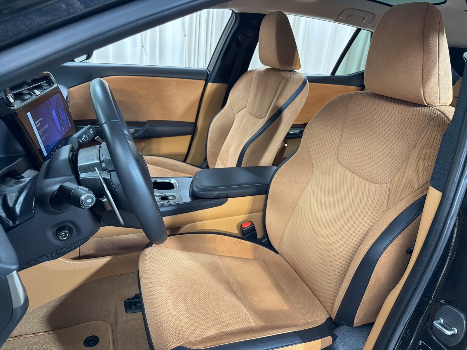 2023 Lexus RZ 450e Luxury