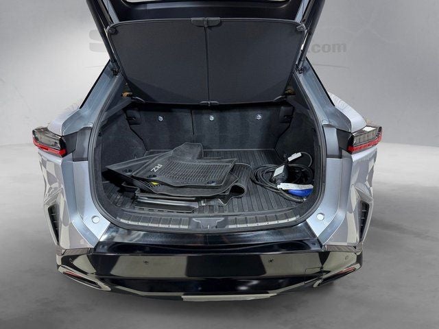 2023 Lexus RZ 450e Luxury