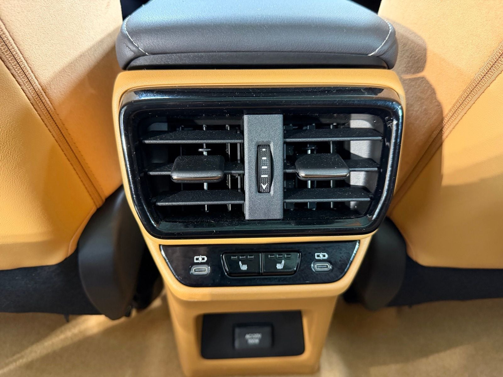 2023 Lexus RZ 450e Luxury
