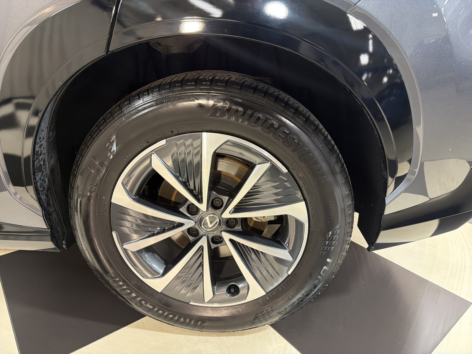 2024 Lexus RZ 300e Luxury