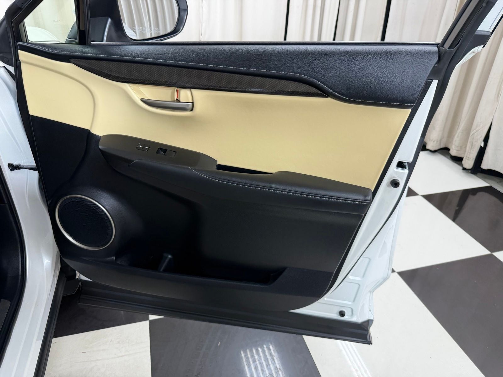 2017 Lexus NX 200t